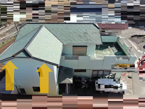 松阪市のショップにて穴があいてしまっていた波板屋根の張替工事を行いました