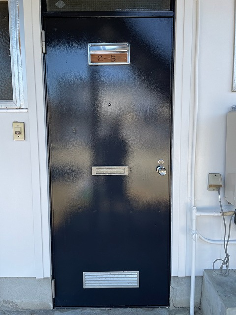 塗り替え後の玄関ドア